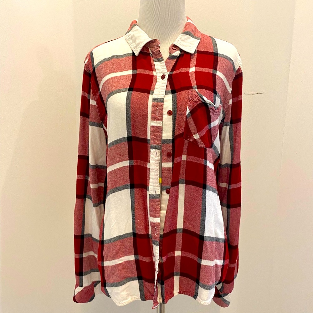 Como Vintage Women's Long Sleeve Button Down Shirt